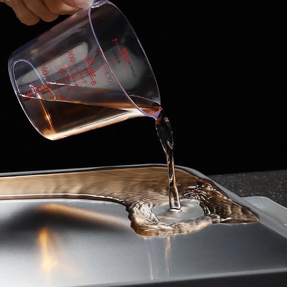 DOUBLE-SIDED STAINLESS STEEL CUTTING BOARD 38.5CM L, 27CM W