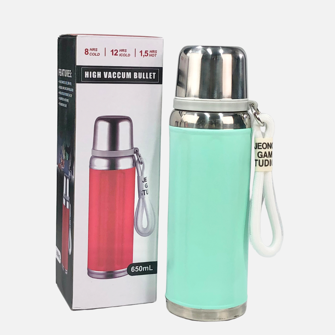 FEATURES VACCUM BOTTLES IN 4 COLOURS 650ML