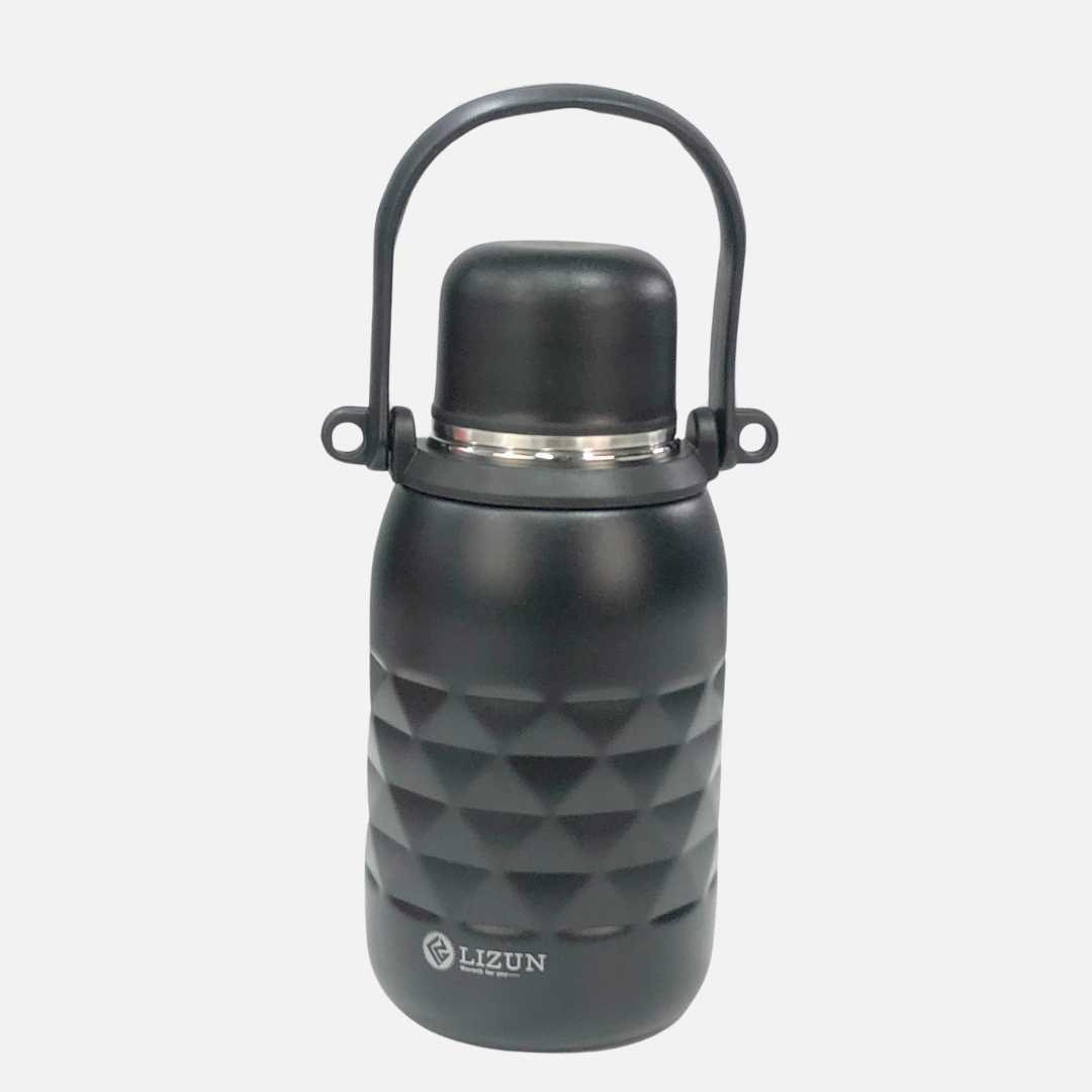 LIZUN VACCUM BOTTLES IN 3 COLOURS 900ML