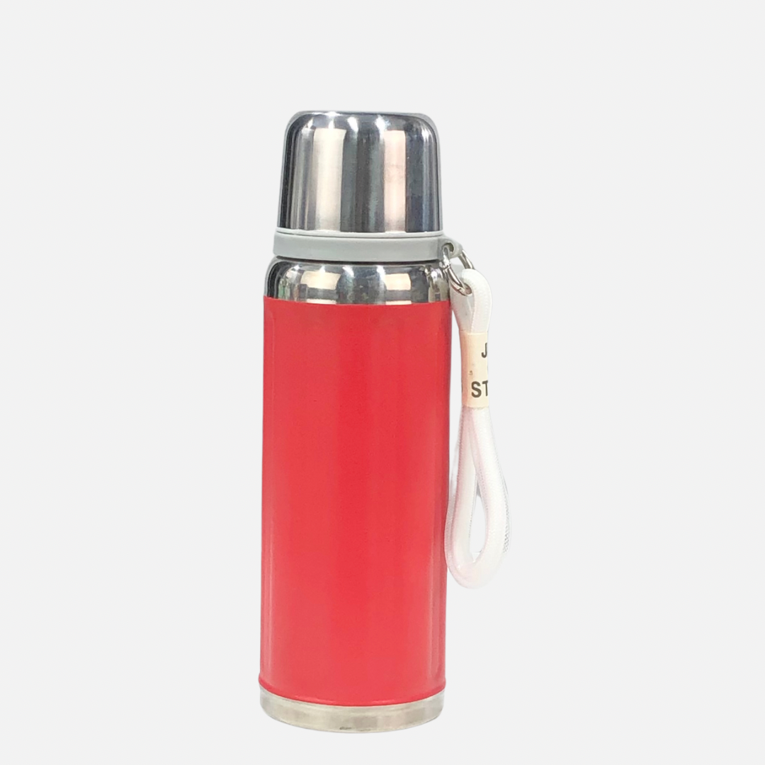 FEATURES VACCUM BOTTLES IN 4 COLOURS 650ML
